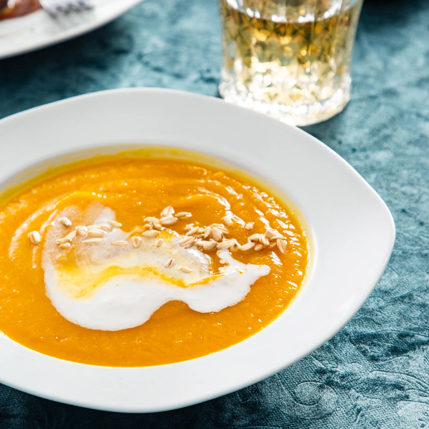 30-Piece Porcelain Dinner Set