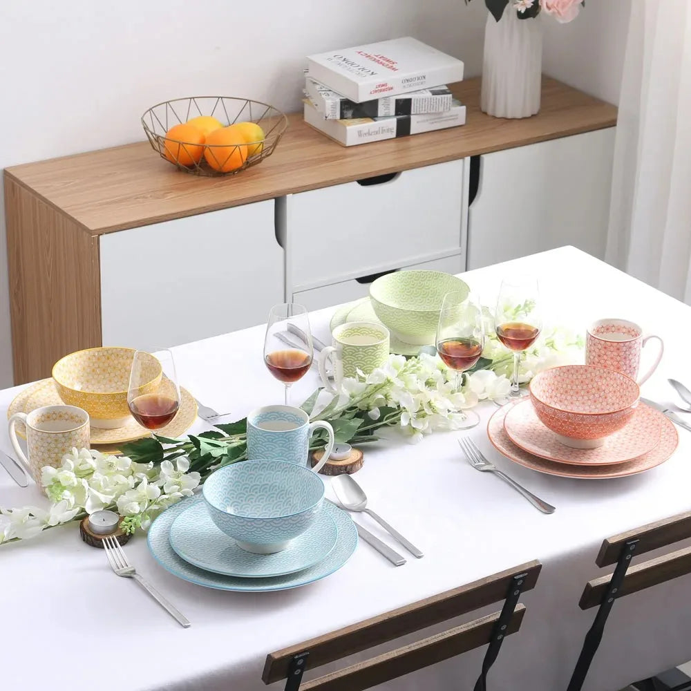 16-Pieces Multi-Color Porcelain Dinnerware Set